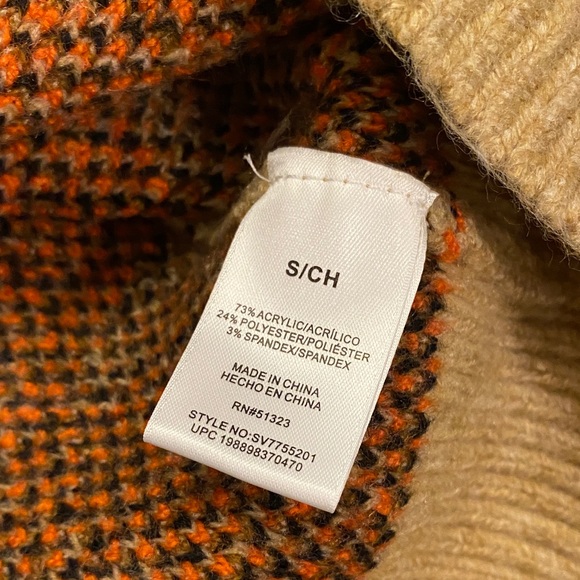 Vince Camuto Tan Crewneck Sweater with Black Cats & Orange Pumpkins - Picture 8 of 8